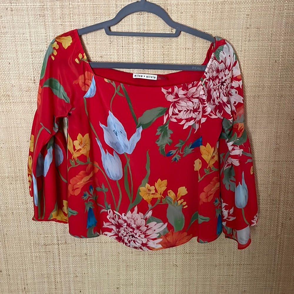 ALICE + OLIVIA floral top